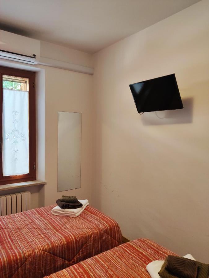 Aduepassi Bed and Breakfast Ascoli Piceno Buitenkant foto
